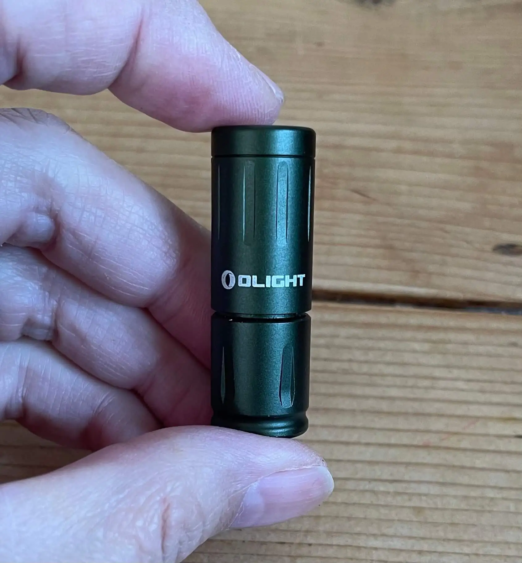 OLIGHT(オーライト)I1R2 PRO ledライト レビュー